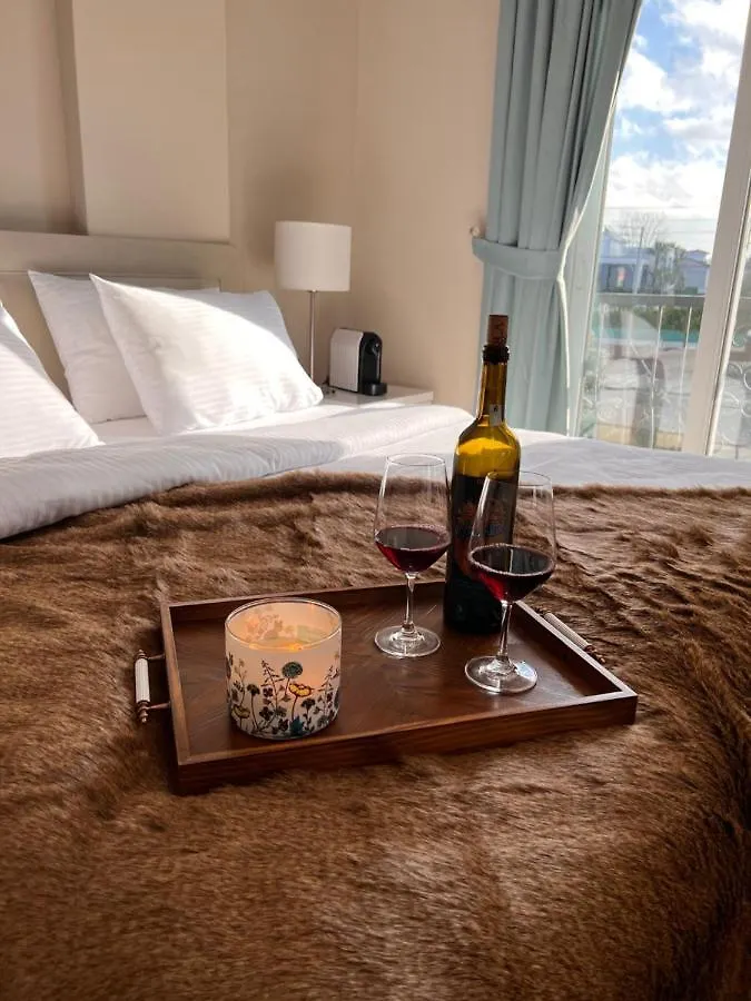 B. Equine Range Hotel Narlidere 0*,  Turkey