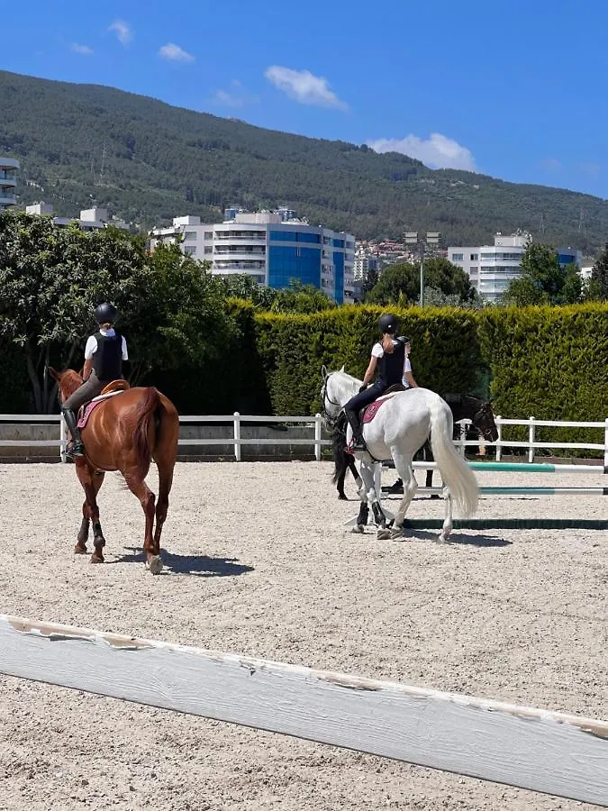 Farm stay B. Equine Range Hotel Narlidere